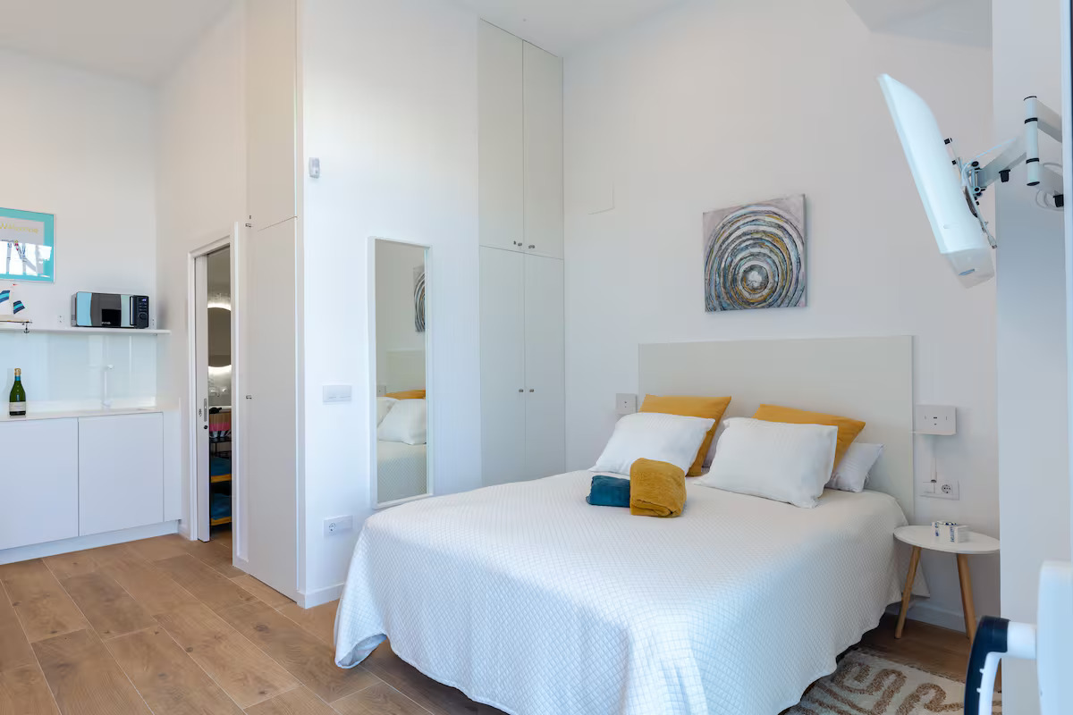 e9293a43-a5a1-45fe-a5a2-348874af5169